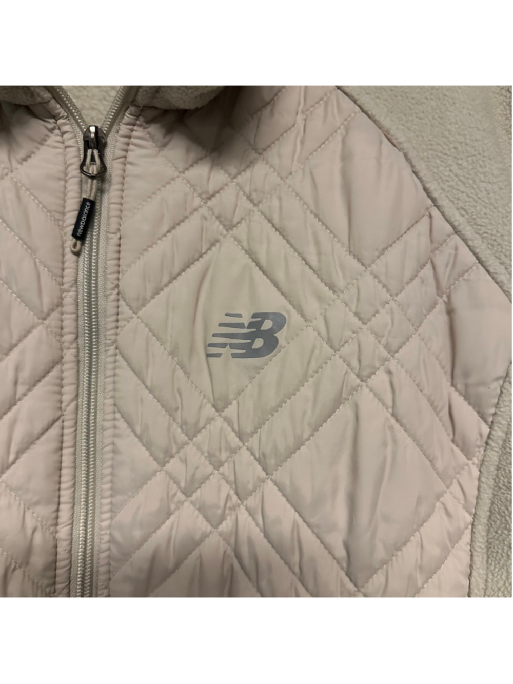 New Balance women’s Beige Quilted Fleece jacket 2XL full zip with zip pockets - Picture 4 of 8